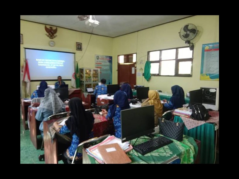 RAPAT PEMBAGIAN TUGAS MENGAJAR