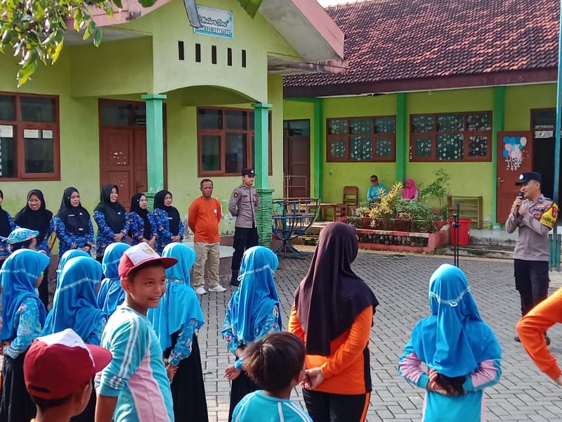 Kegiatan Sosialisasi Bahaya Narkoba, Bullying, dan Sepeda Listrik