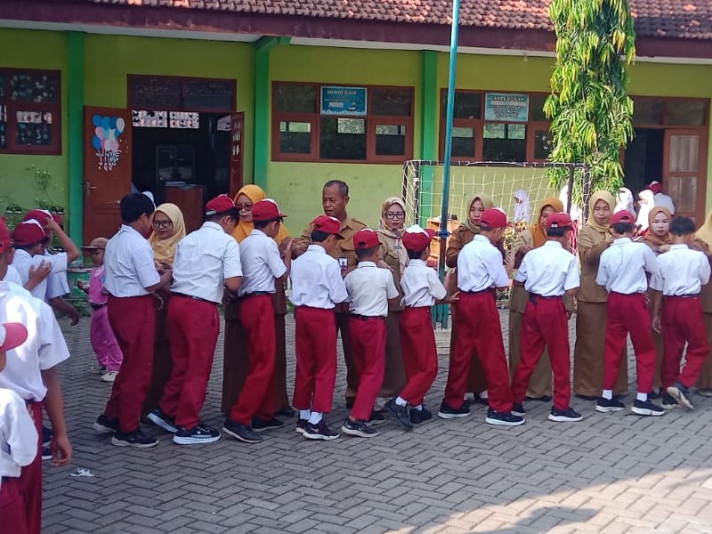 ACARA HALAL BIHALAL